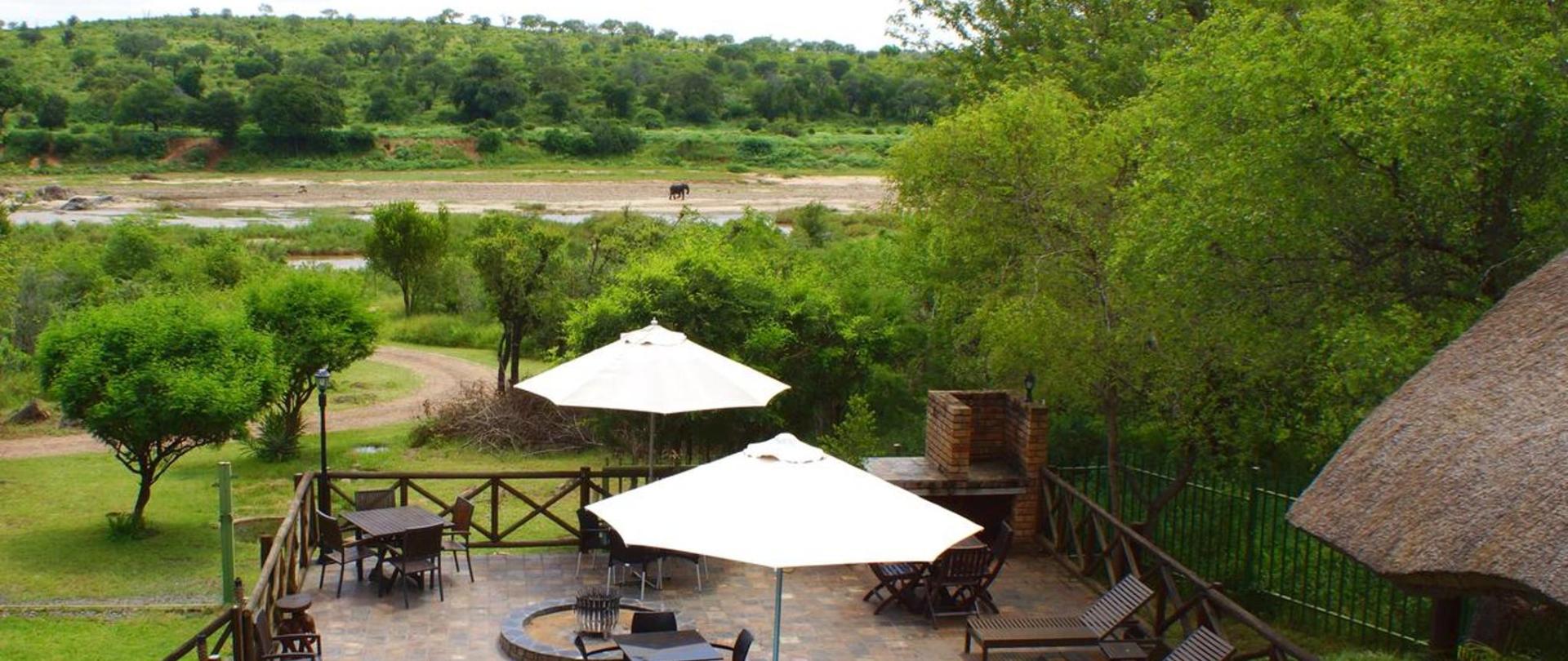 crocodile river safari lodge